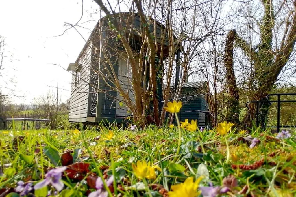 Penn Bergeyn Shepherd'S Huts Exeter 0*,  United Kingdom